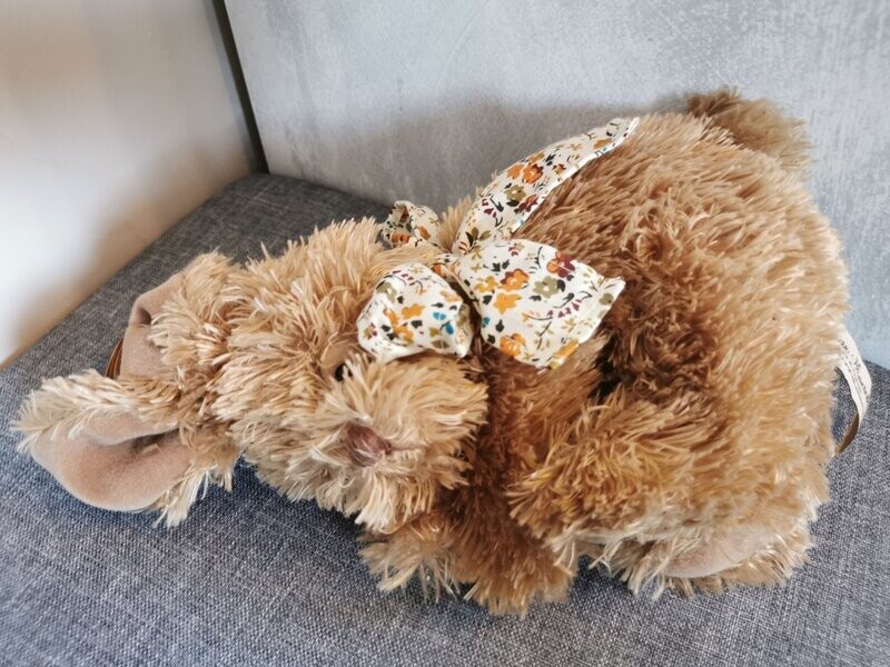 PELUCHE LOUISE MANSEN, LAPIN DORMEUR - BESSIE  34 CM