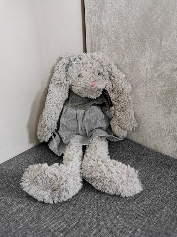 PELUCHE LOUISE MANSEN, EVANA -  LAPIN GRIS 42 CM