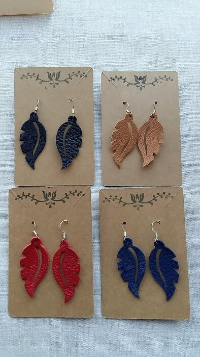 BOUCLES D'OREILLES - Petite feuille