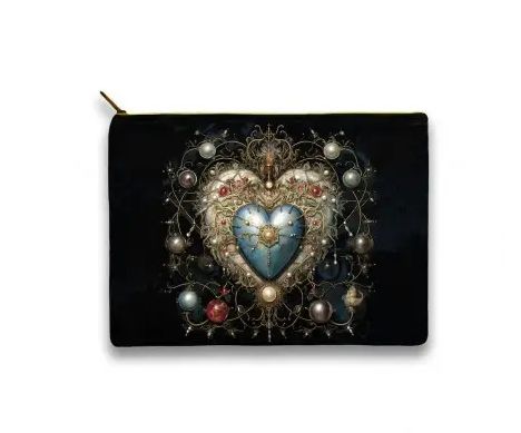 Trousse en velours Cœur d'Avignon LA LIGNE 29 Trousse en velours Cœur d'Avignon LA LIGNE 29