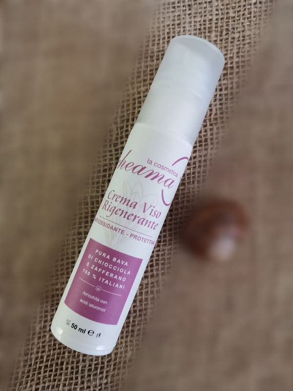 CREMA VISO RIGENERANTE CON ZAFFERANO