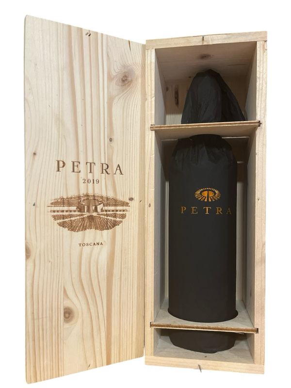 Petra 2020 14.5% vol. wood box