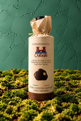 Seasoning with extra virgin olive oil and black truffle 500 ml