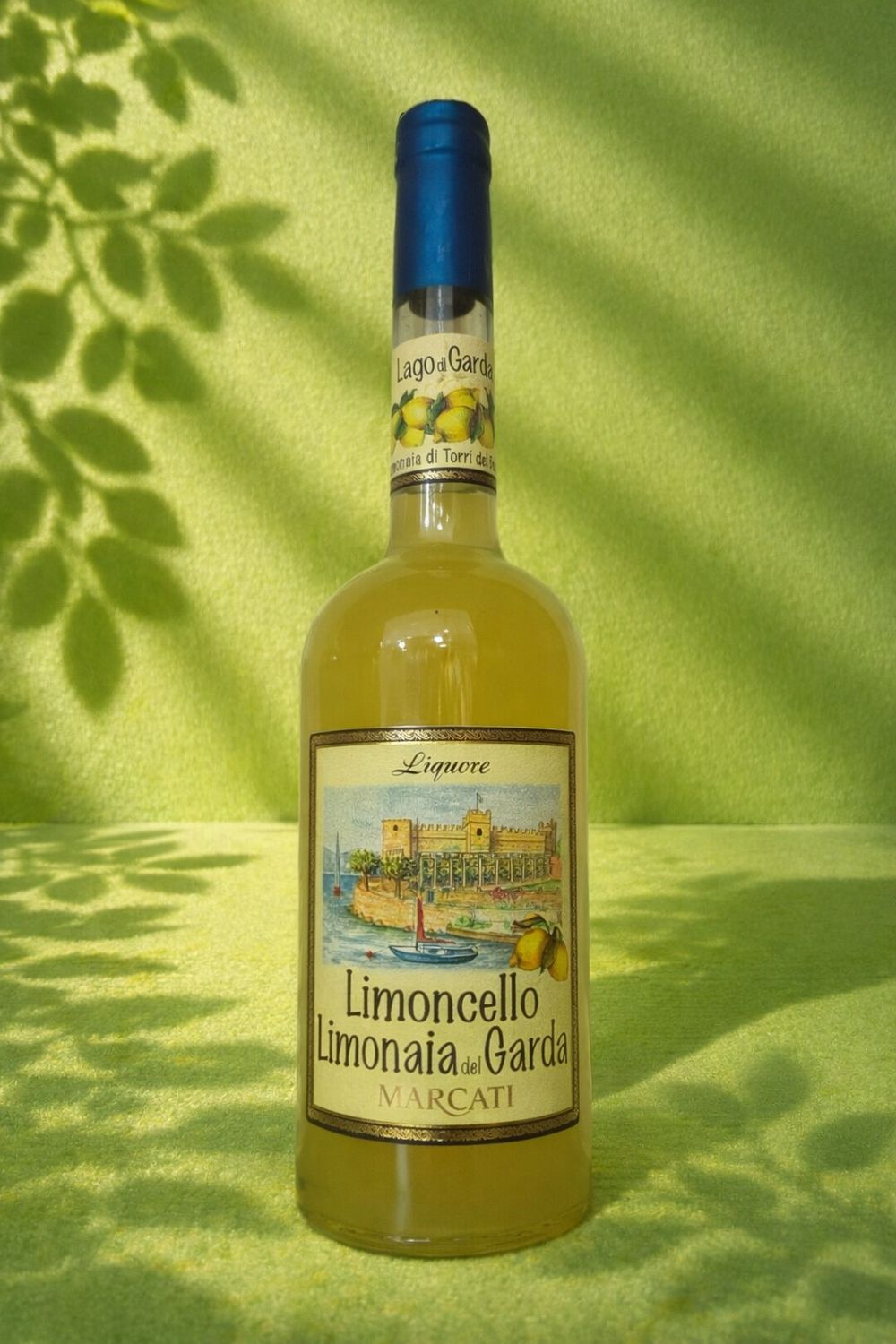 Limoncello with lemons from Torri del Benaco 700 ml