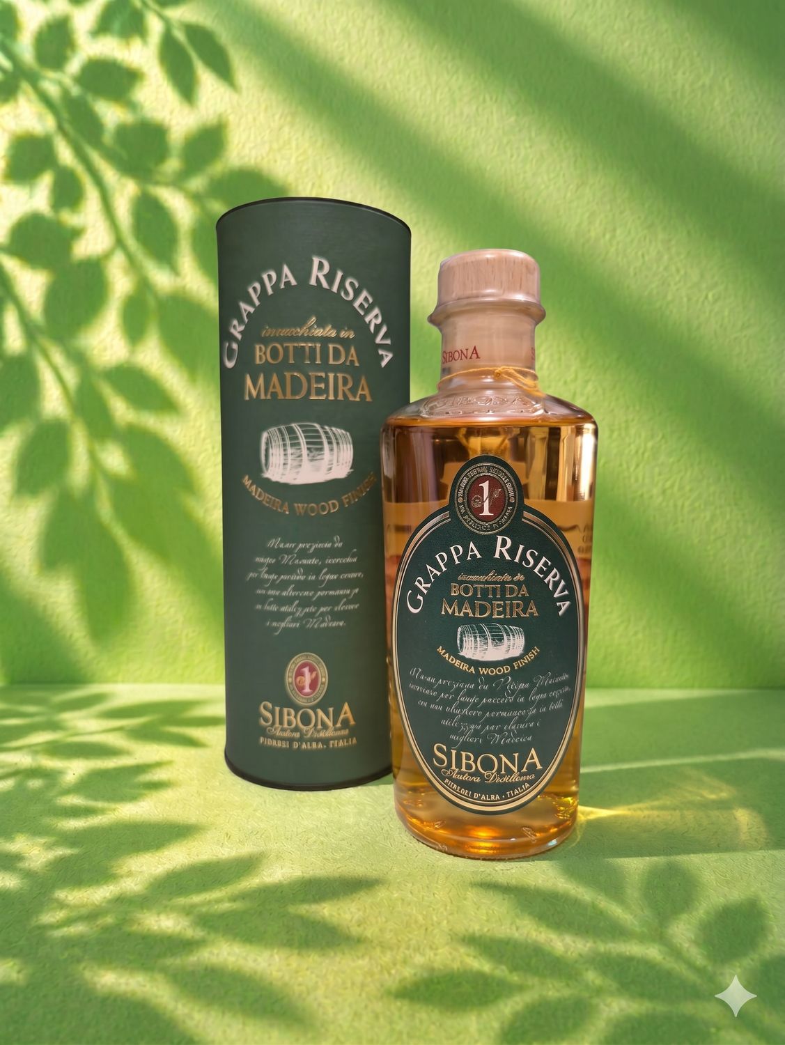 Grappa Riserva in botti da madeira, 500ml Grappa Riserva in botti da madeira, 500ml