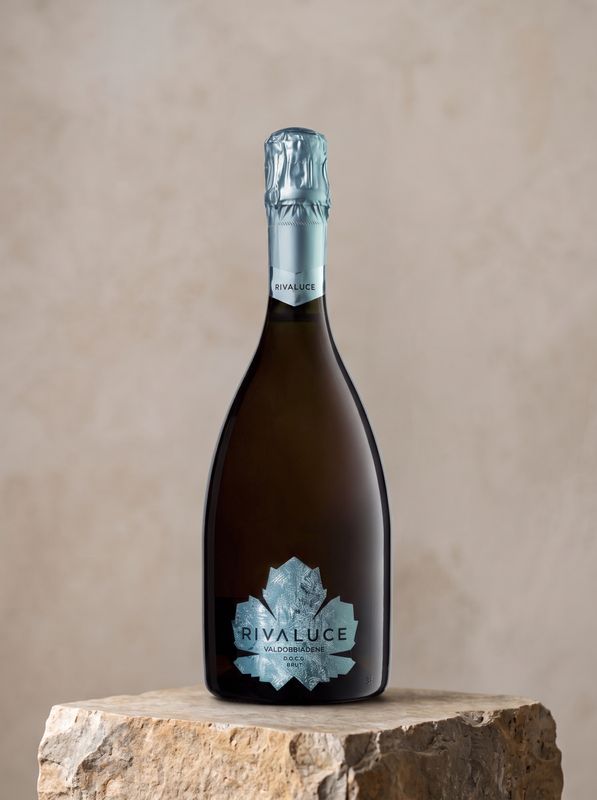 Sparkling wine prosecco VALDOBBIADENE PROSECCO SUPERIORE brut Sparkling wine prosecco VALDOBBIADENE PROSECCO SUPERIORE brut