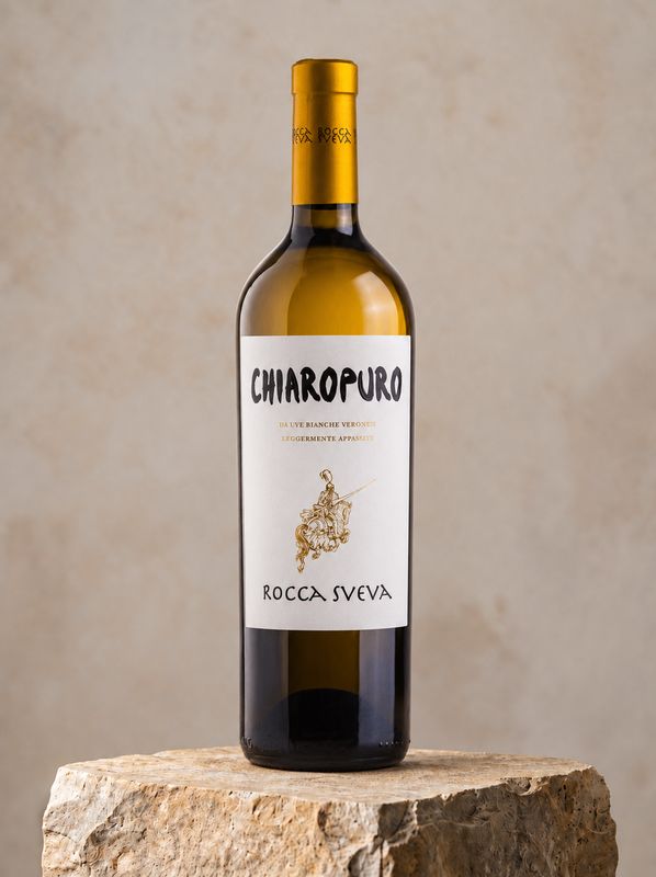 CLAROPURO WHITE wine VERONESE IGT 2025. obtained from late harvested grapes CLAROPURO WHITE wine VERONESE IGT 2025. obtained from late harvested grapes