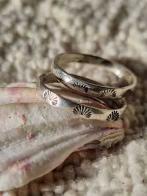Seashell stamped ring