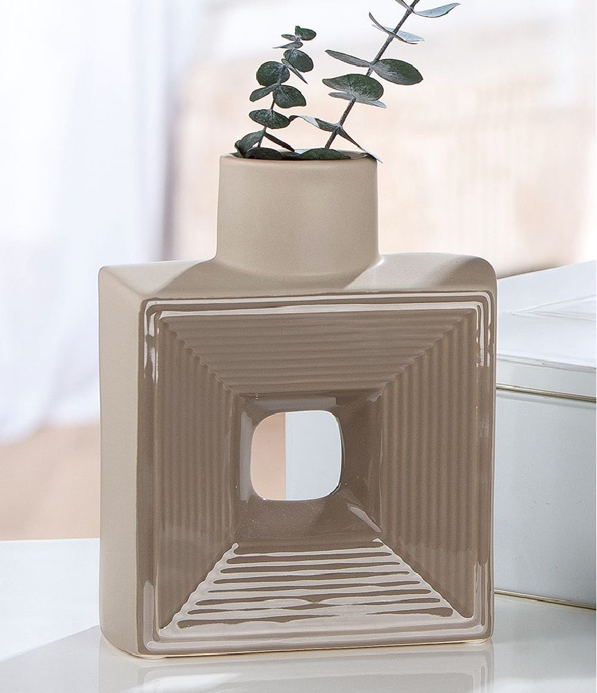 GRAPHIC vase
