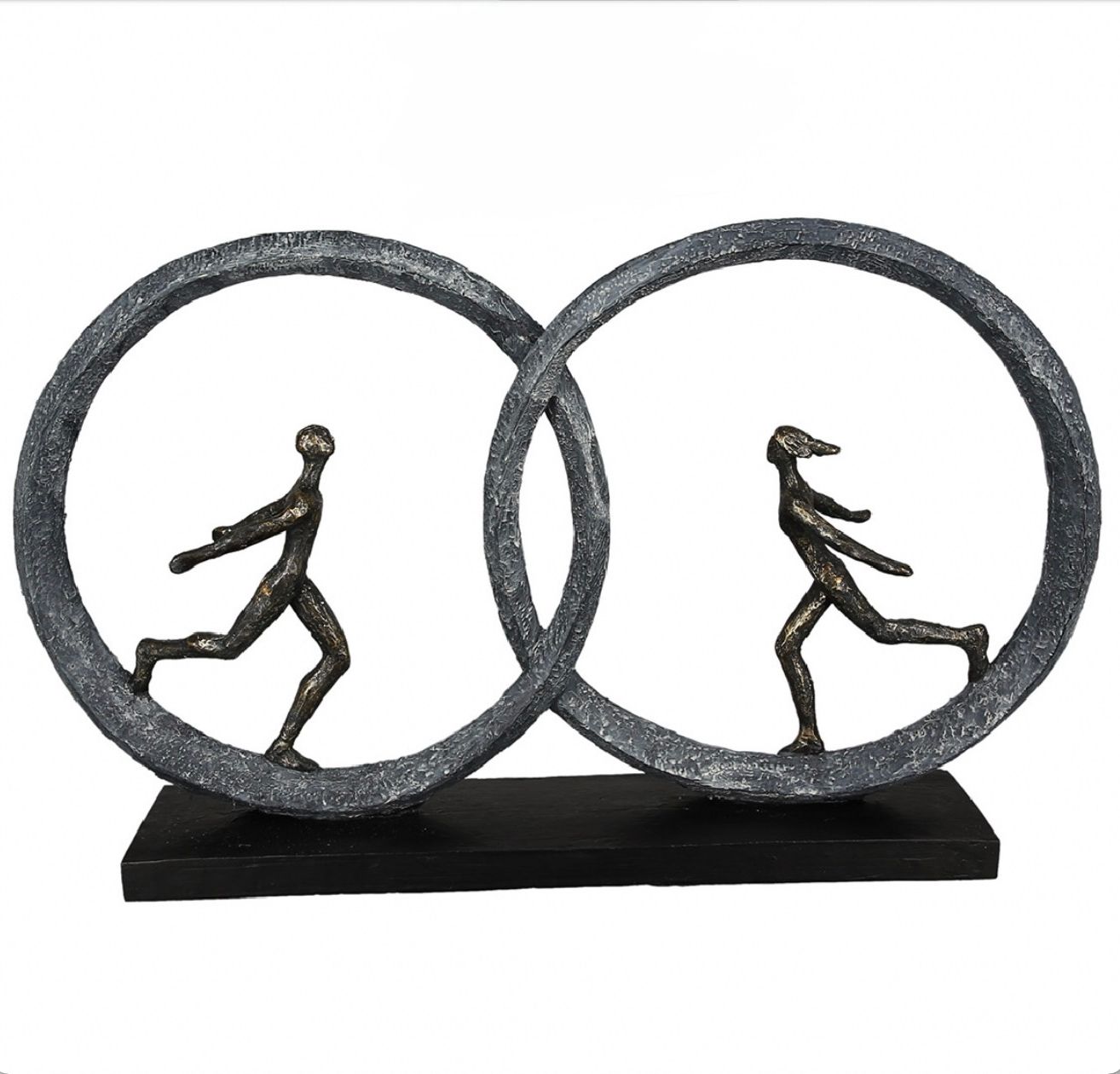 SO IN LOVE sculpture