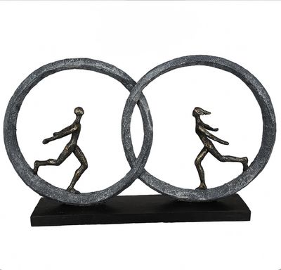 SO IN LOVE sculpture SO IN LOVE sculpture