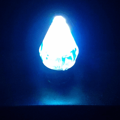 Lampada A LED MULTICOLORE ( MULTICROMATICA)