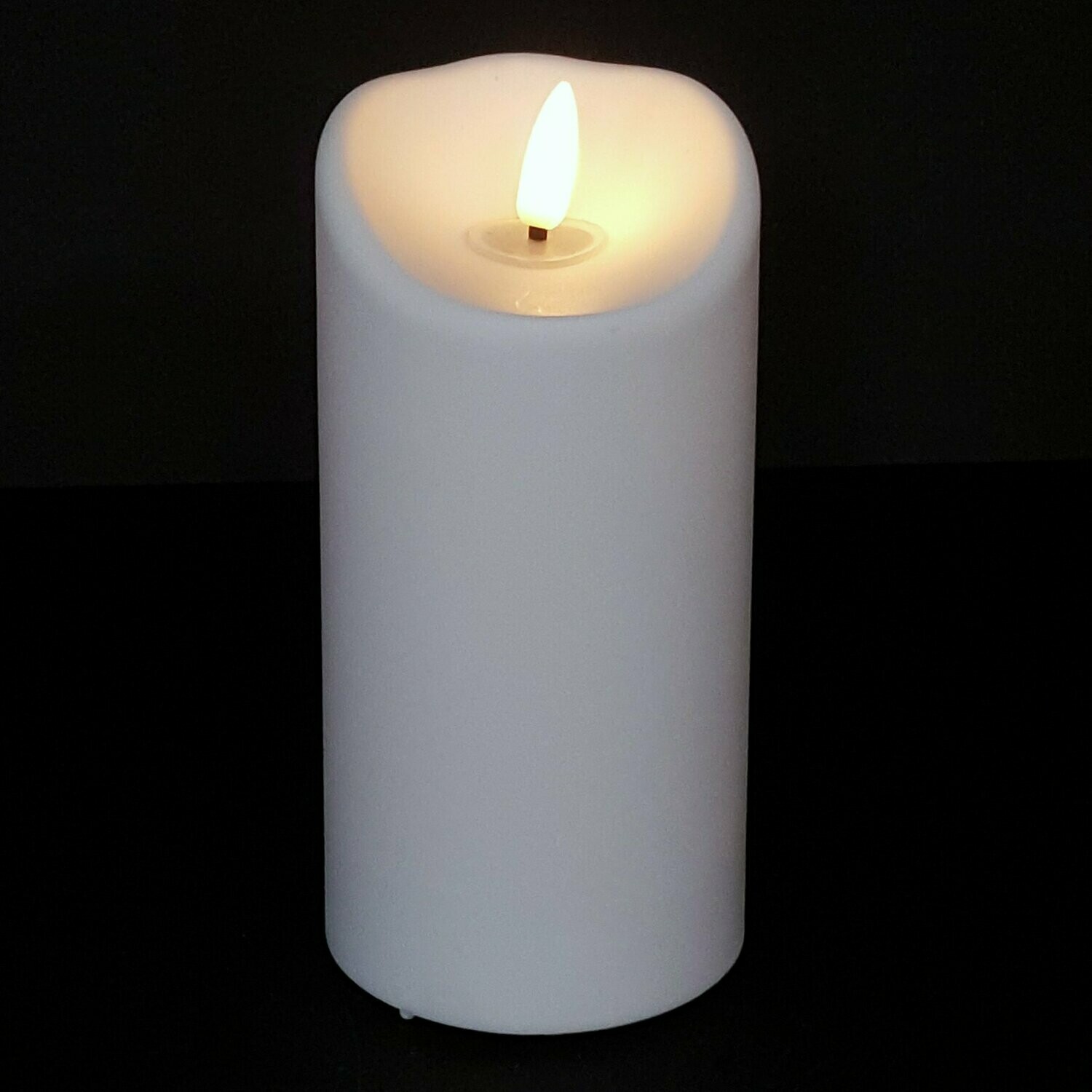 063084 - CANDELA A LED IN PLASTICA EFFETTO CERA CON FIAMMA 3D