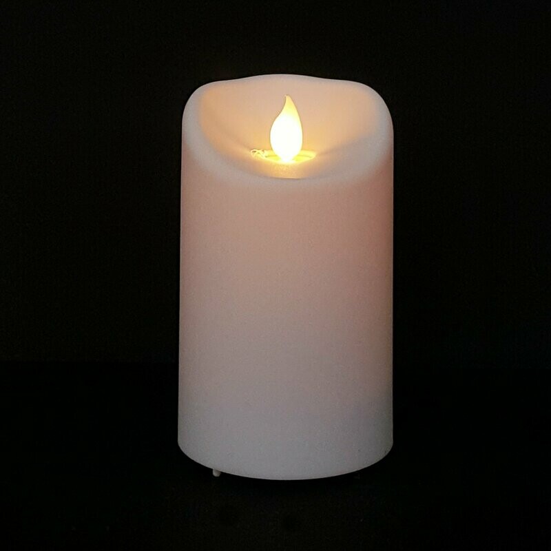 063055 - CANDELA A LED IN PLASTICA EFFETTO CERA