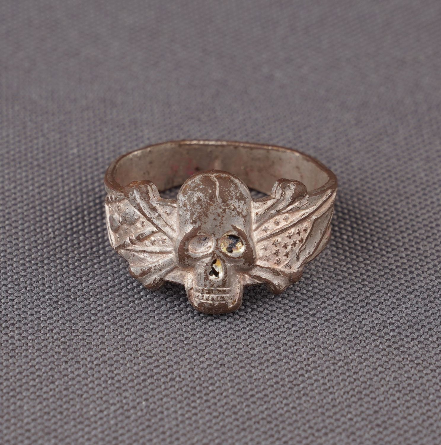 German Canteen Ring With Skull / Totenkopf