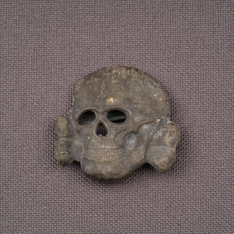 F.W. Assmann &amp; Sohne, Ges Gesch. Totenkopf / Skull
