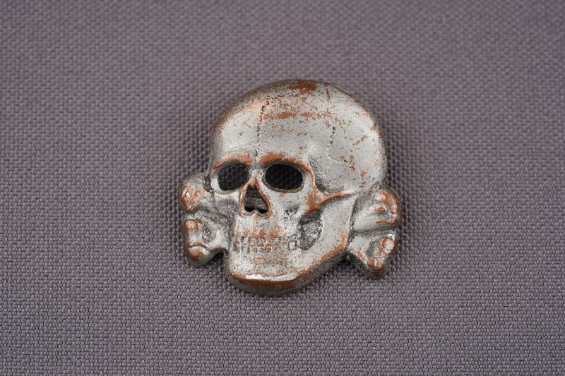 Deschler &amp; Sohne M1/52 Cupal Totenkopf / Skull