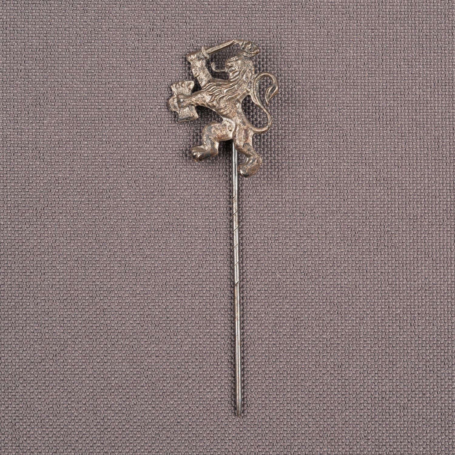 Dutch Lion Pin, Mobilisation and Resistance.