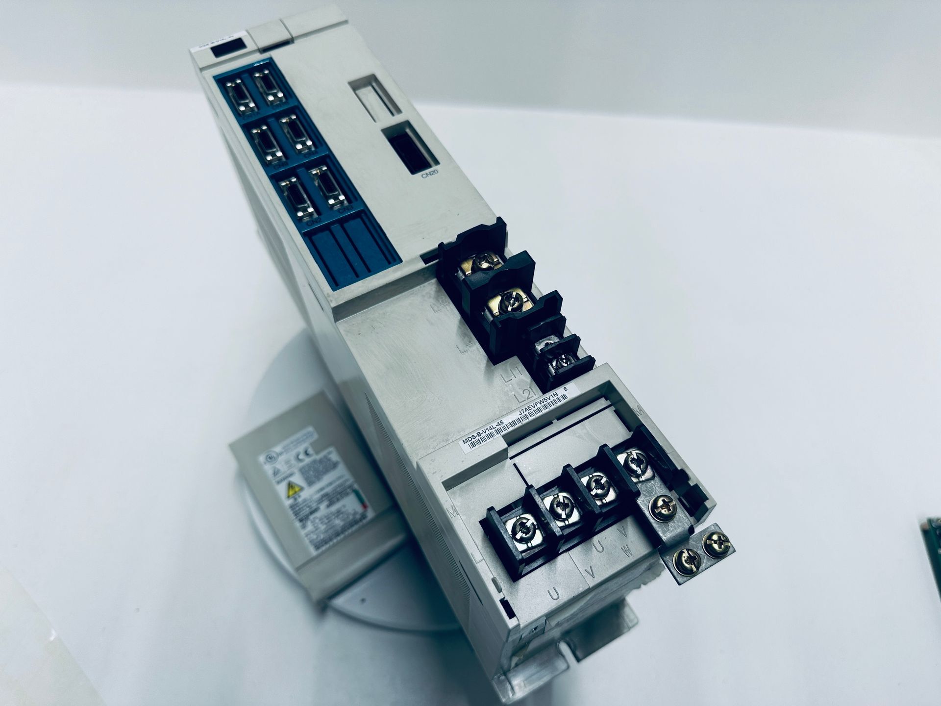 Mitsubishi MDS-B-V14L-45 Stromrichter Servo Drive Unit TX8H TX8I 3222258 10369372
