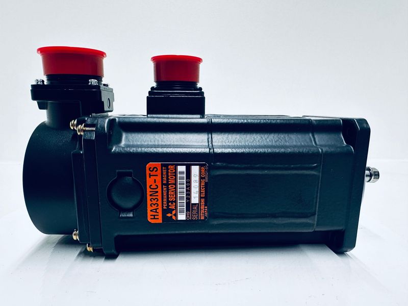 Traub Mitsubishi Servo Motor HA33NC-TS OSA104S AC 2NM AMS