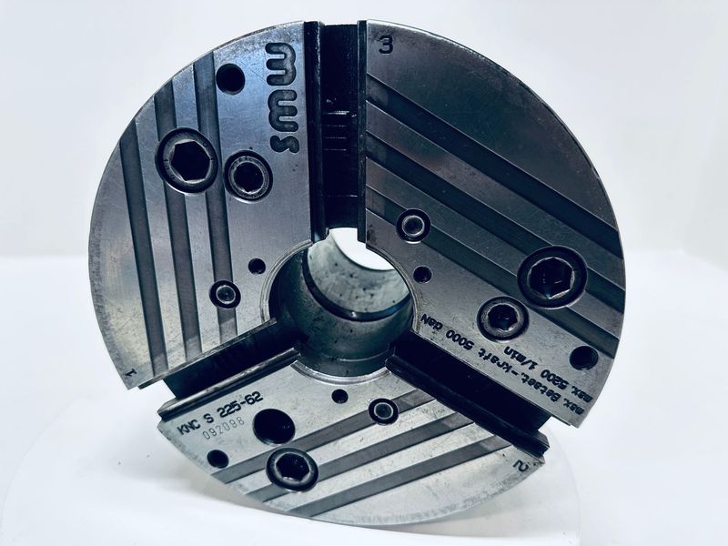 SMW KNC S 225-62 092098  3 jaw chuck lathe  three jaw A6 Spindel