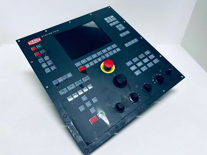 Bedientafel TX8I 755970 10697958 Steuerung FCA635LX-BC11 TNL12/7 Traub Mitsubishi