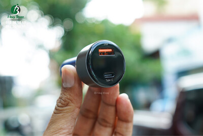 ROCK Car Charger H16