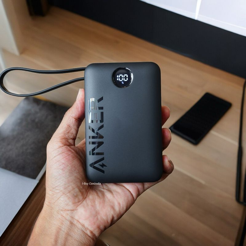 ANKER 20000mAh Built IN USB-C Cable