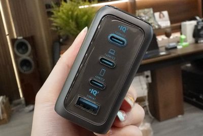 Anker ZOLO 140W GaN 4 Port Charger