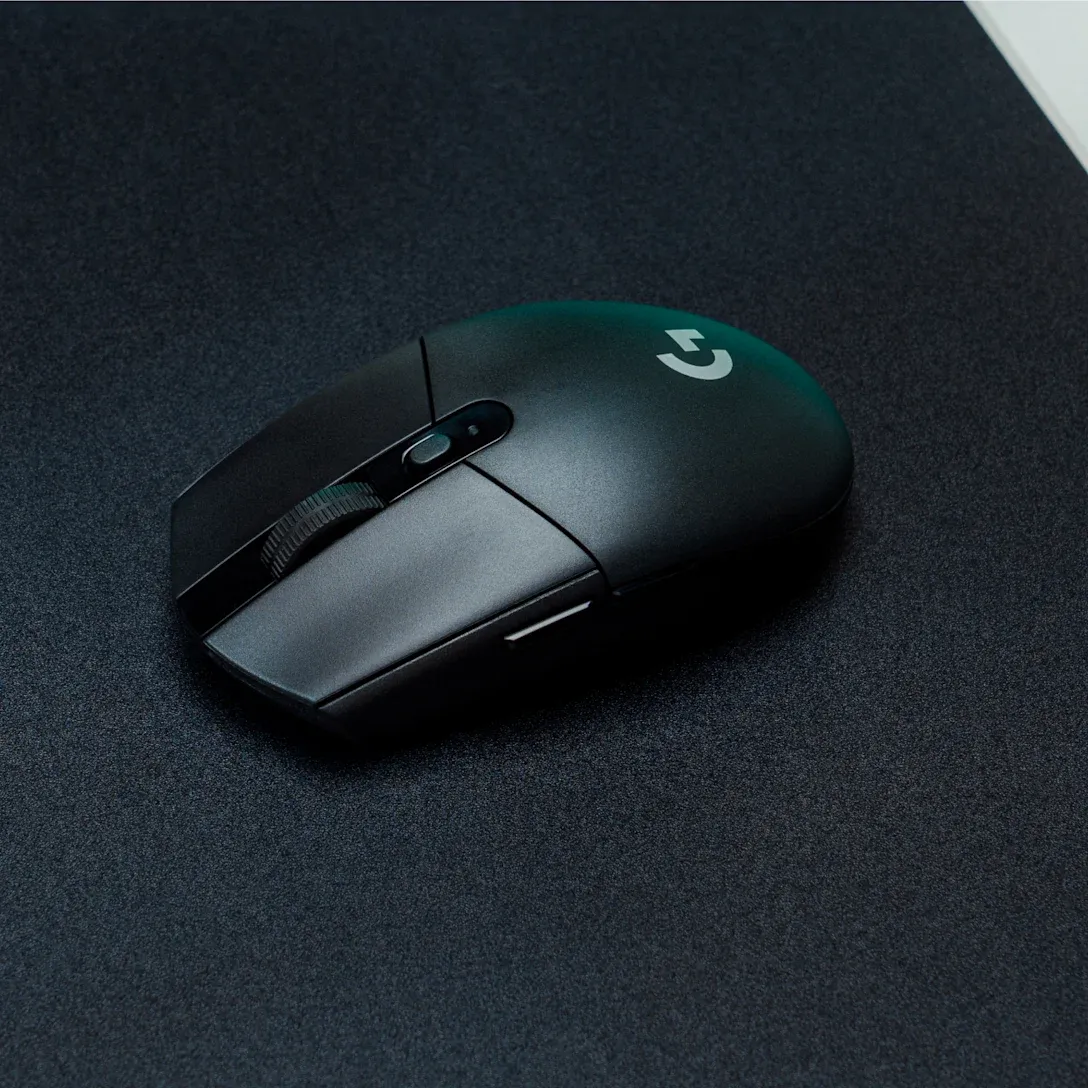 Logitech G305 LIGHTSPEED Wireless Gaming Mouse