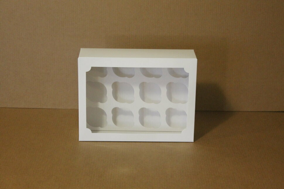 Коробка на 12 мест, С ОКНОМ, белая, диаметр 25 х 35 см, высота 10 см