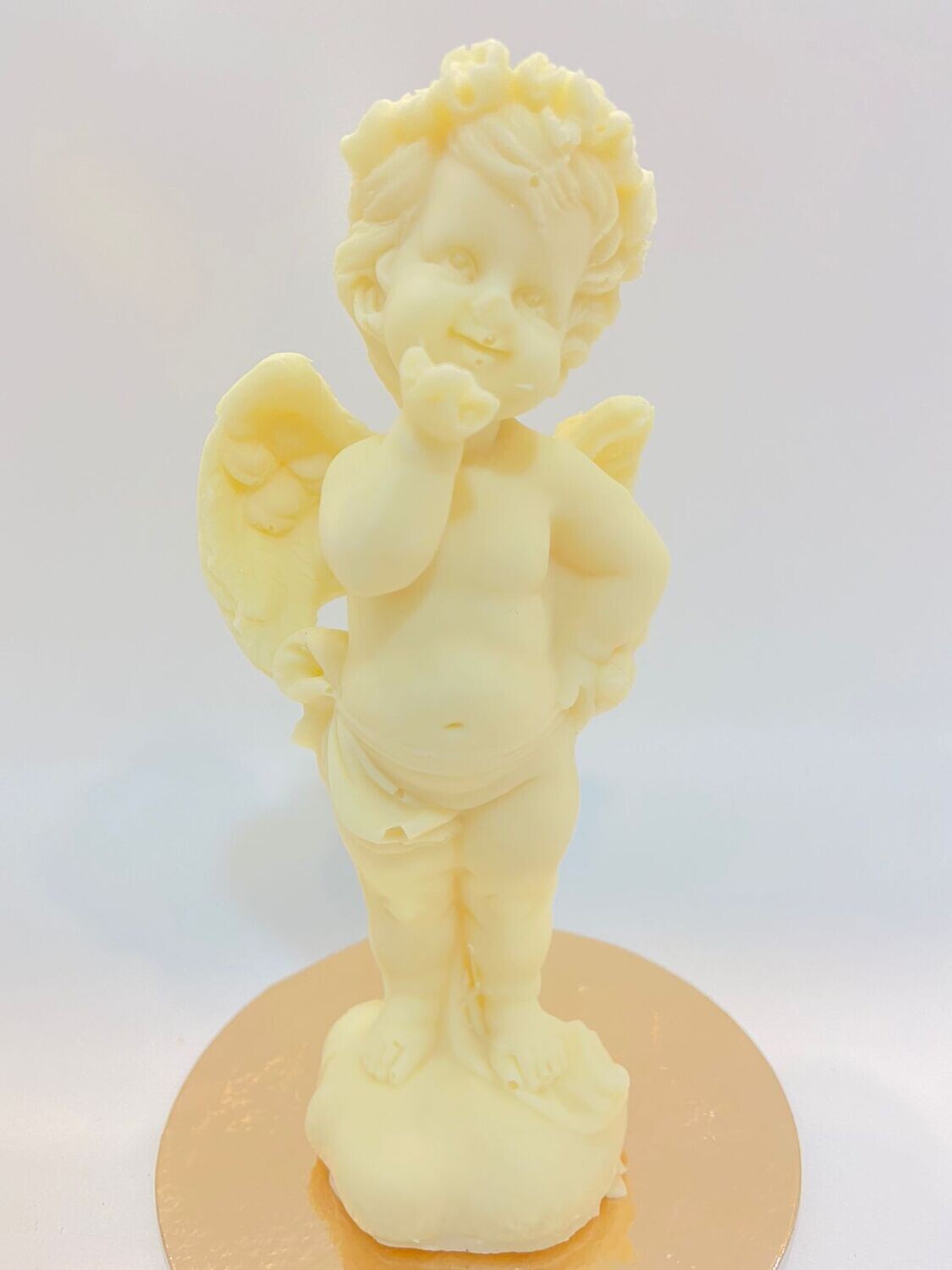 Ангел из шоколадной глазури высота 12 см , диаметр 6 см , вес 80г