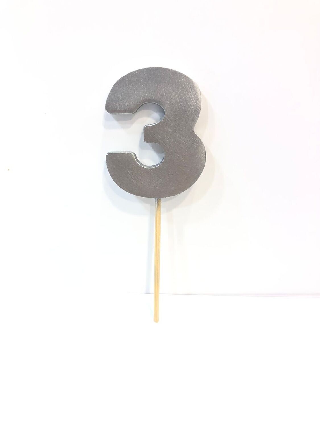 Цифра "3" СЕРЕБРЯНАЯ на шпажке, из шоколадной глазури
