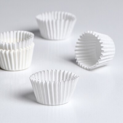 Капсулы бумажные для конфет БЕЛЫЕ 3х2,4 см, 22 штук (+- 2 шт), для мини кексов