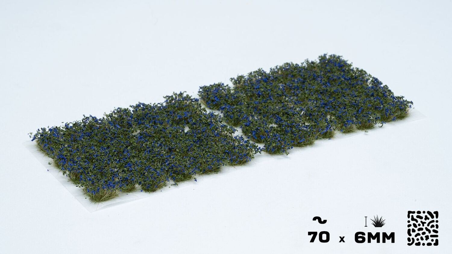Blue Flowers Tufts - Gamers Grass