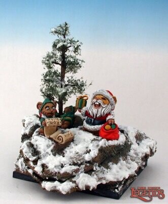 Santa Mousling and Helper - Reaper Miniatures