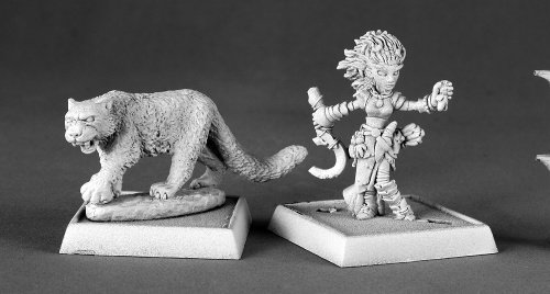 Lini, Iconic Gnome Druid and Droogami, Snow Leopard - Pathfinder Miniatures - Reaper Miniatures