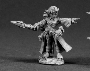 Cassie, Female Gnome Wizard - Reaper Miniatures