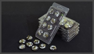 Round Winter Bases 32mm (x8) - Gamers Grass