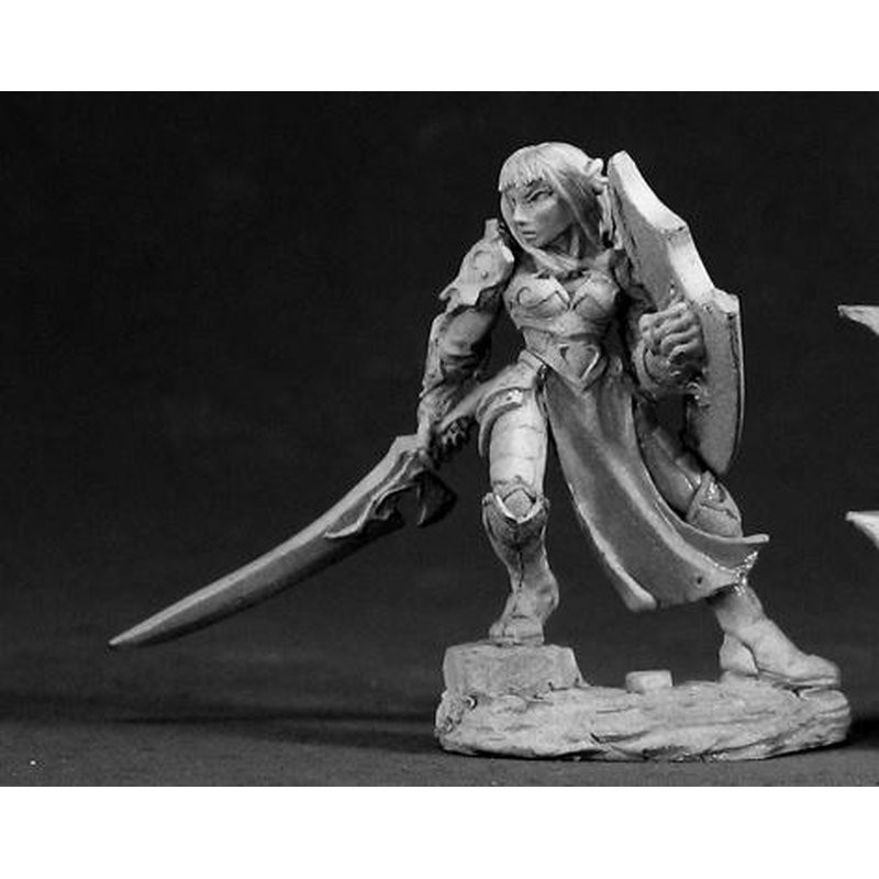 Dorva,Female Dark Elf - Dark Heaven Legends - Reaper Miniatures