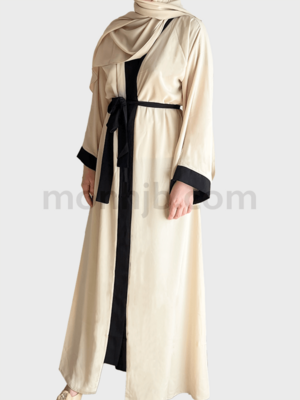 Kimono crème et noir en soie de Médine