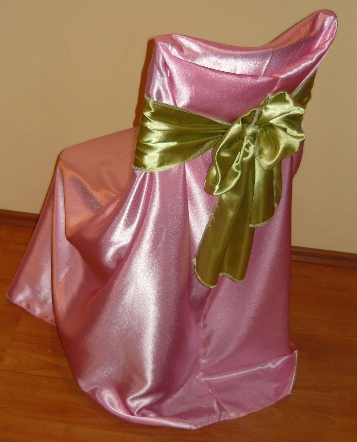 husa con crepsatin