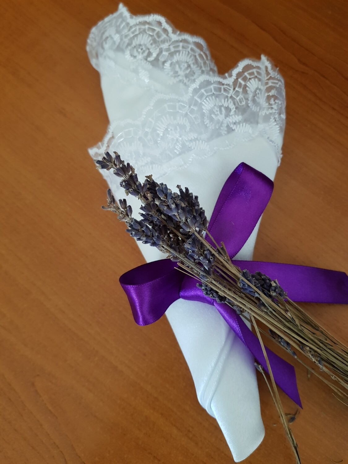 Servet brocart si dantela pentru evenimente festive