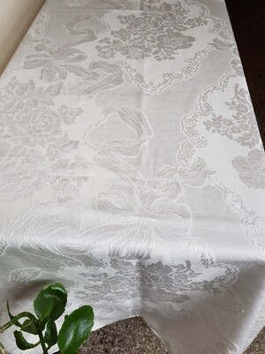 Fata masa 140x155 cm, damasc model flori si funde