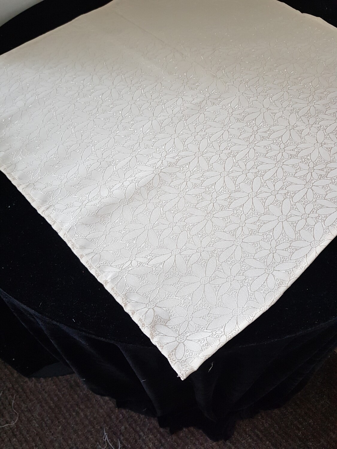 Napron 60x60 cm , brocart flori