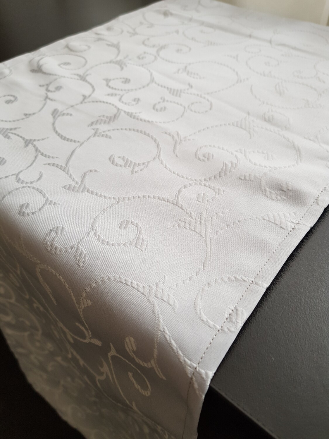 Napron 30x240 cm brocard gri