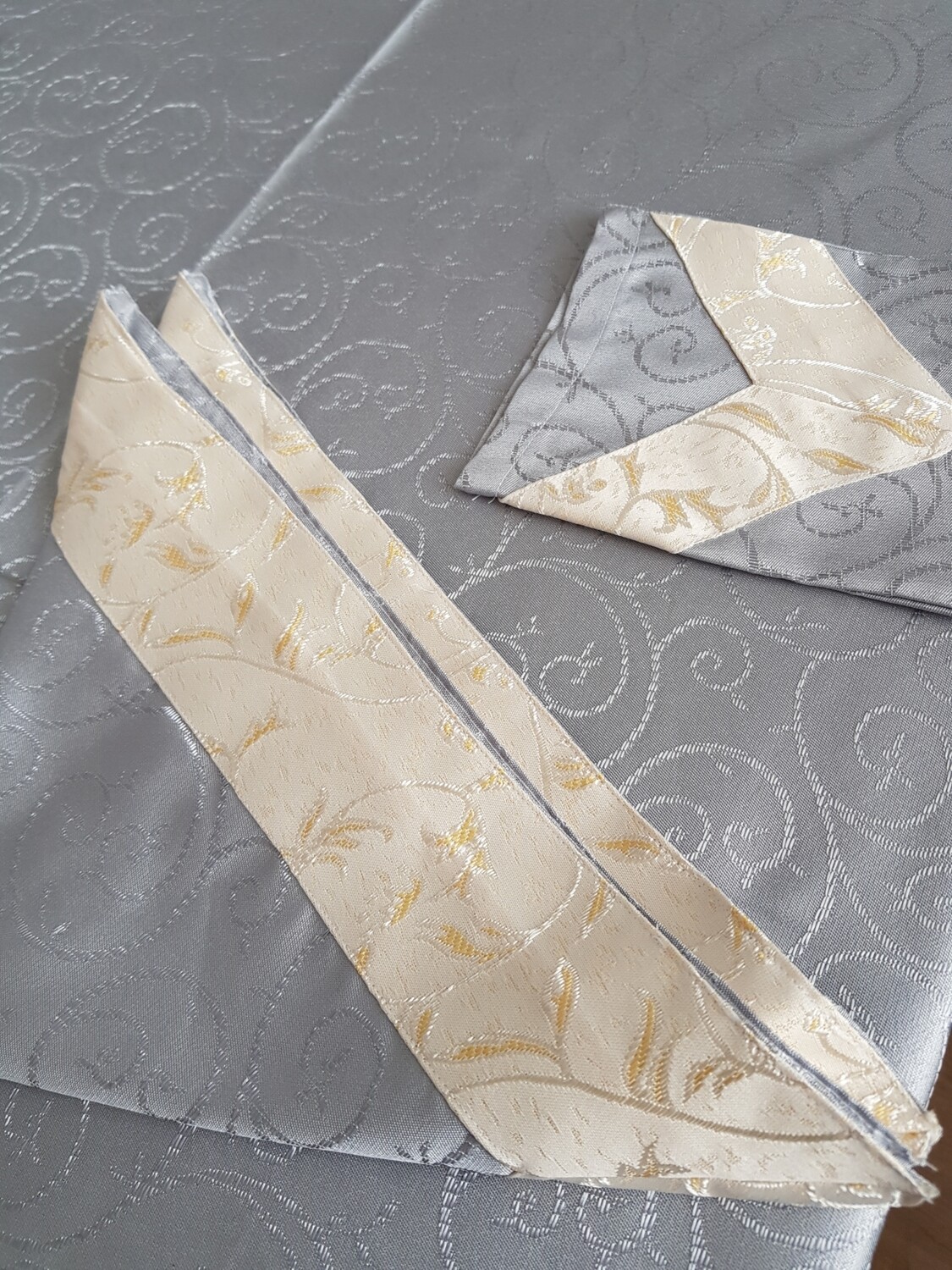 Set masa 4 persoane