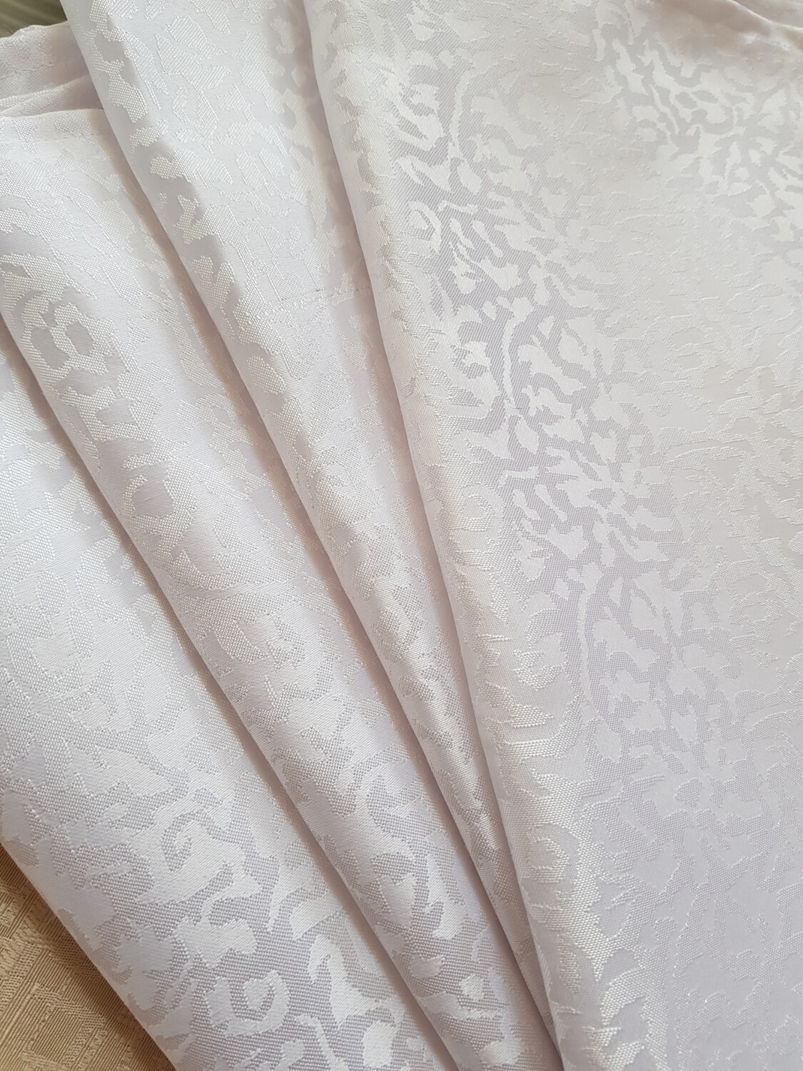 Servet brocart alb 35x35 cm