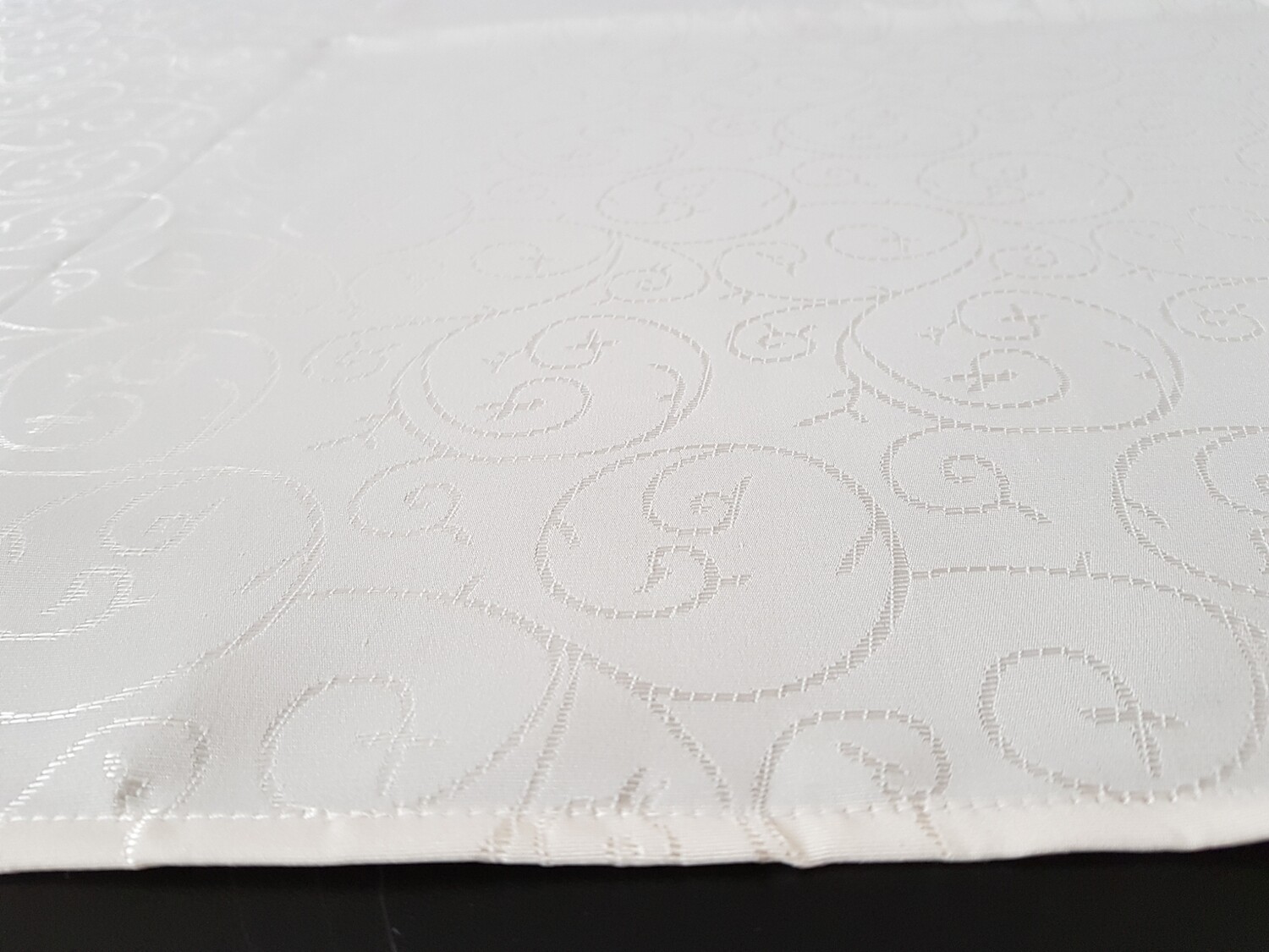 Napron 85x85 cm, brocart crem