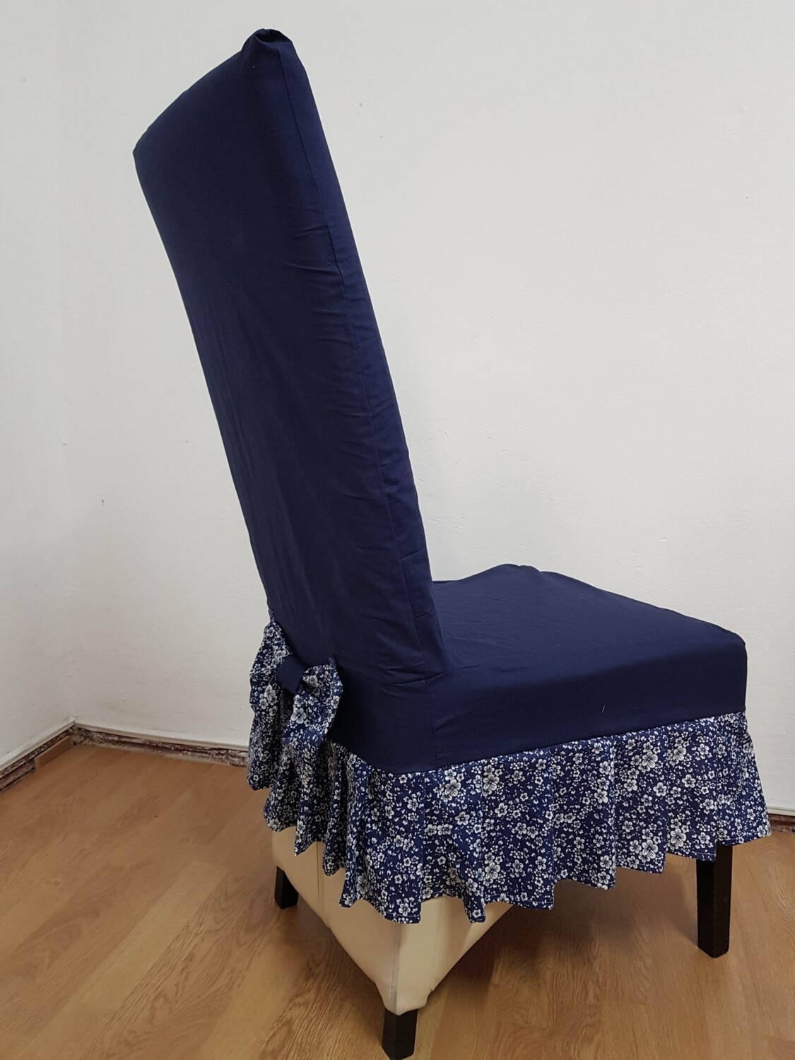 Husa fixa pentru scaun realizata din bumbac